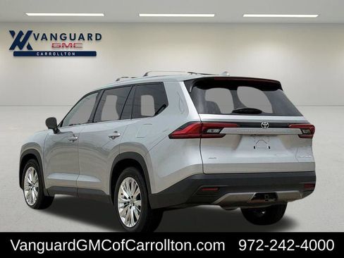 Used 2024 Toyota Grand Highlander AWD image 6