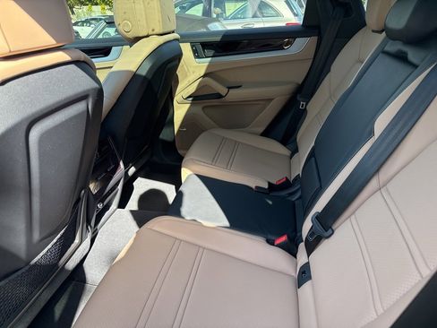 Used 2024 Porsche Cayenne S image 6