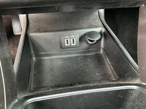 Used 2020 Ford Fusion SE image 33