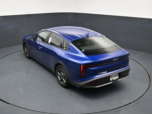 Used 2025 Kia K4 LXS image 38