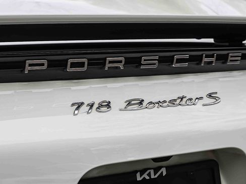 Used 2017 Porsche 718 Boxster S RWD image 34