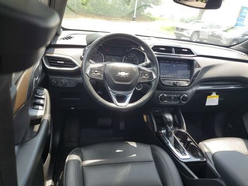 Used 2023 Chevrolet TrailBlazer ACTIV w/ Sun and Liftgate Package AWD/4WD image 11