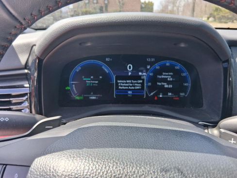 Used 2025 Toyota Camry XSE AWD/4WD image 12