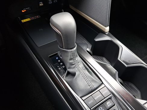 Certified 2026 Toyota Camry SE w/ Convenience Package image 14