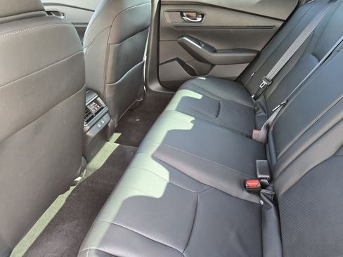 Used 2025 Honda Accord Sport image 25