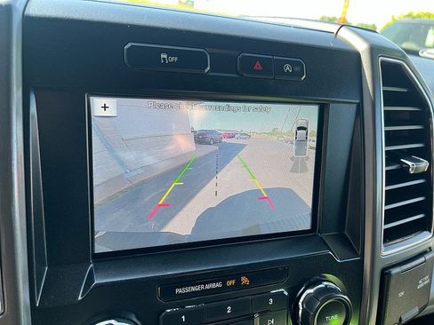 Used 2018 Ford F150 XLT w/ Equipment Group 302A Luxury AWD/4WD image 32