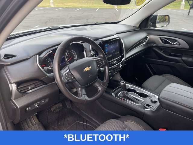 Used 2020 Chevrolet Traverse LT w/ LPO, Blackout Package AWD/4WD image 11