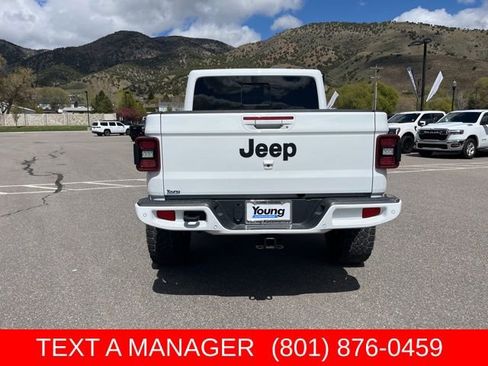 Used 2023 Jeep Gladiator Overland AWD/4WD image 5