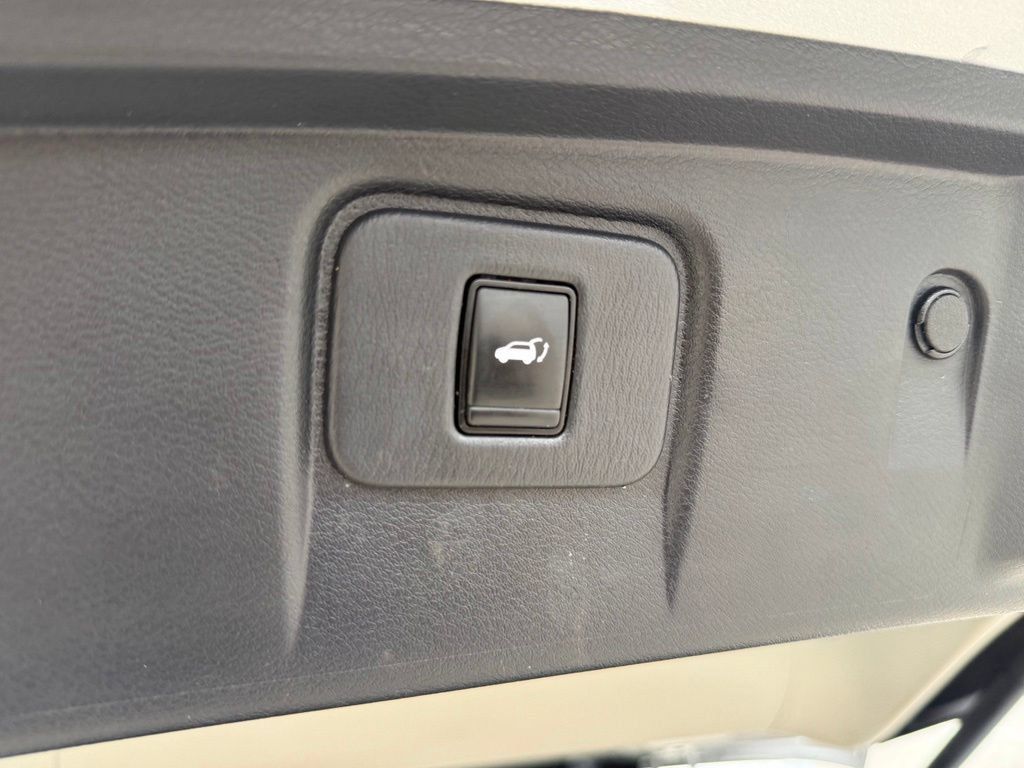 Used 2017 Nissan Murano Platinum AWD/4WD image 21