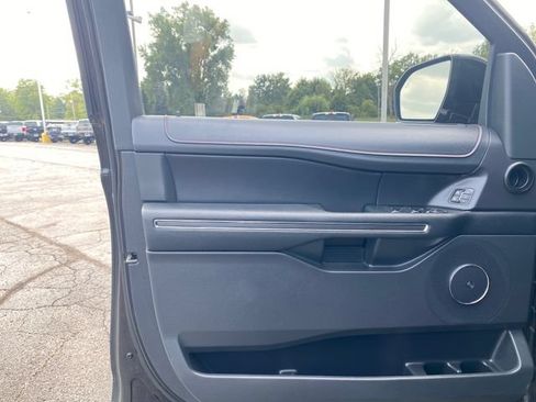Used 2022 Ford Expedition Max Limited AWD/4WD image 14
