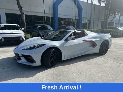 Used 2022 Chevrolet Corvette Stingray Premium Conv w/ Z51 Performance Package RWD image 17