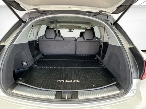 Used 2020 Acura MDX FWD image 18