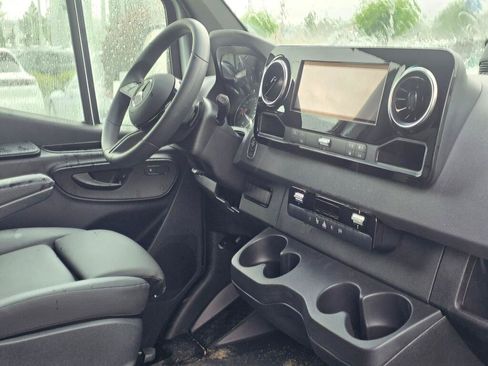 New 2026 Mercedes-Benz Sprinter 2500 image 26