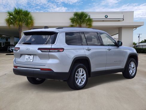 Used 2024 Jeep Grand Cherokee L Laredo w/ Luxury Tech Group I AWD/4WD image 4