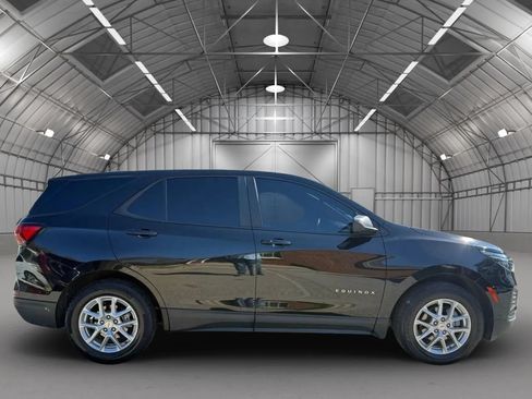 Used 2022 Chevrolet Equinox LS w/ LS Convenience Package FWD image 6