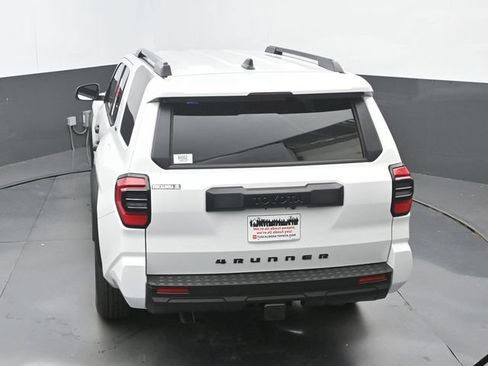 New 2026 Toyota 4Runner SR5 AWD/4WD image 28