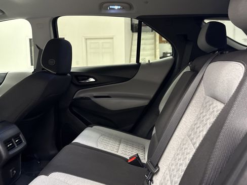 Used 2024 Chevrolet Equinox LT w/ Driver Convenience Package image 11