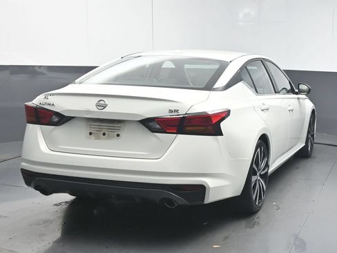 Used 2019 Nissan Altima 2.5 SR FWD image 7