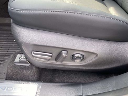 New 2026 Toyota Highlander Limited AWD/4WD image 14