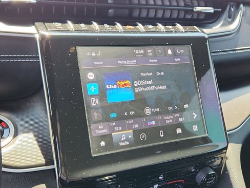 Used 2024 Jeep Grand Cherokee L Altitude image 15