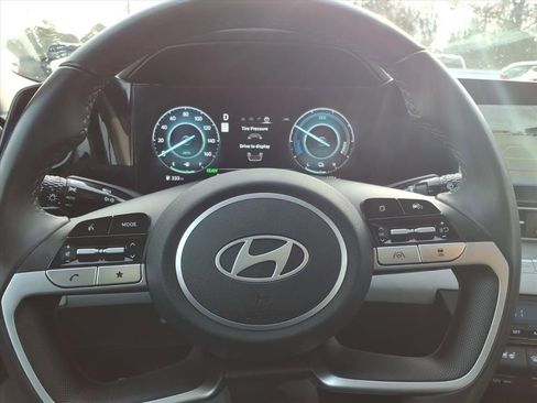 Used 2025 Hyundai Elantra Limited w/ Cargo Package image 30