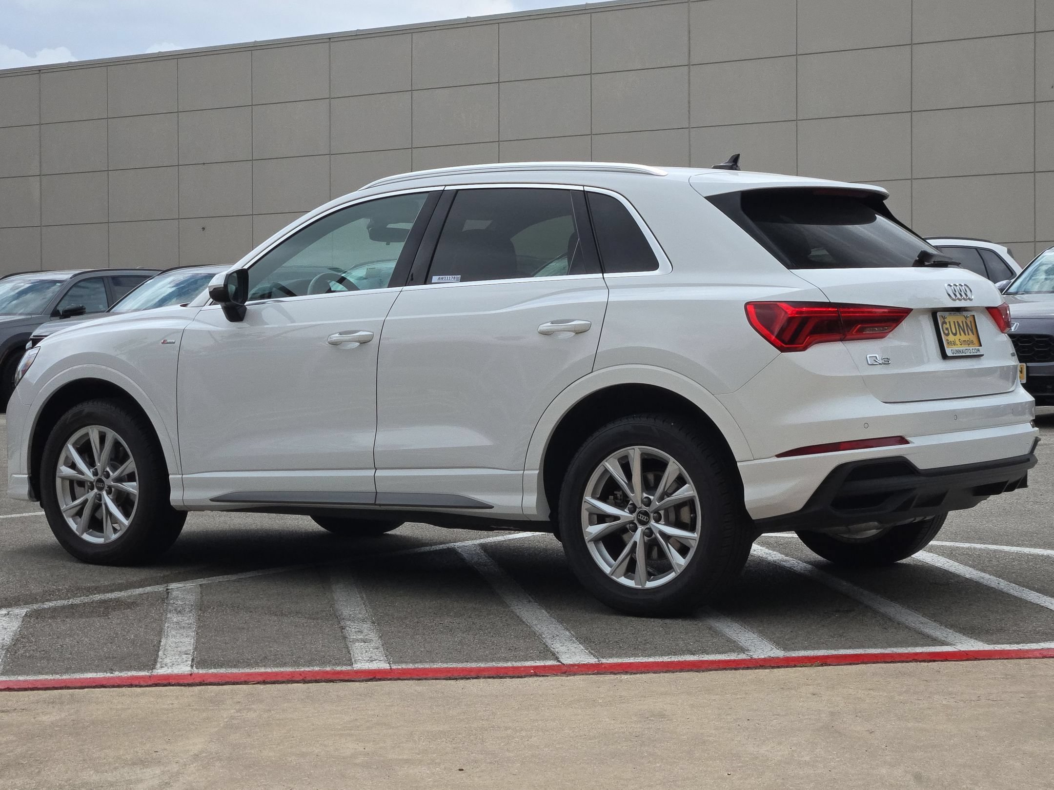 Used 2025 Audi Q3 2.0T Premium AWD/4WD image 5