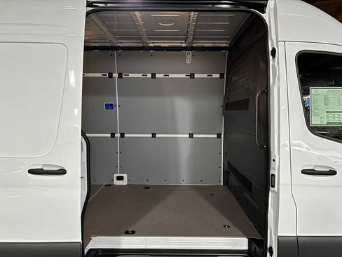 Used 2026 Mercedes-Benz Sprinter 2500 image 13