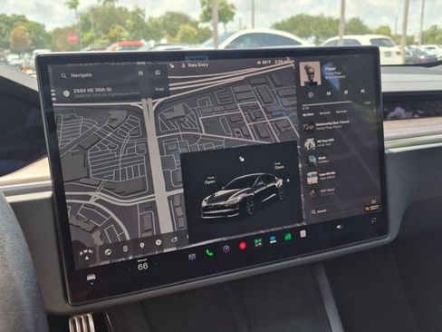 Used 2023 Tesla Model S Standard Range AWD/4WD image 9