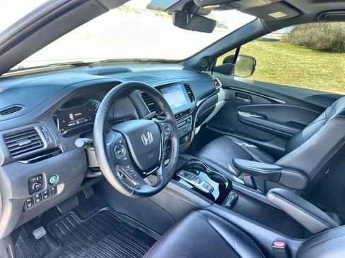 Used 2021 Honda Ridgeline Black Edition image 15