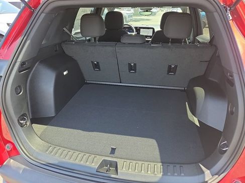 New 2026 Chevrolet Equinox LT w/ Safety and Technology Package FWD image 5