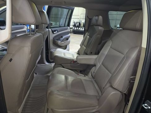 Used 2020 Chevrolet Suburban Premier w/ Max Trailering Package AWD/4WD image 16