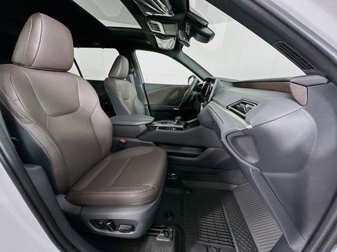 New 2026 Lexus TX 350 AWD image 32