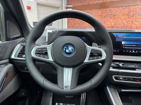 Used 2026 BMW X5 xDrive50e w/ M Sport Package AWD/4WD image 14
