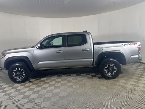 Used 2023 Toyota Tacoma TRD Off-Road image 4