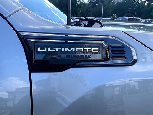 Used 2025 GMC Sierra 2500 Denali Ultimate AWD/4WD image 9