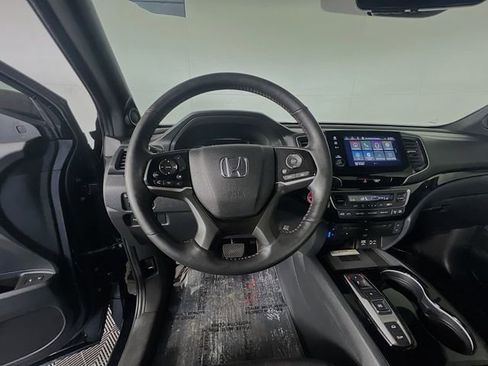 Used 2020 Honda Pilot Black Edition image 14