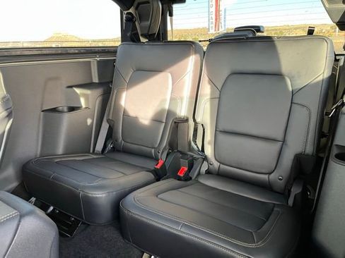 New 2025 Ford Bronco Badlands image 18