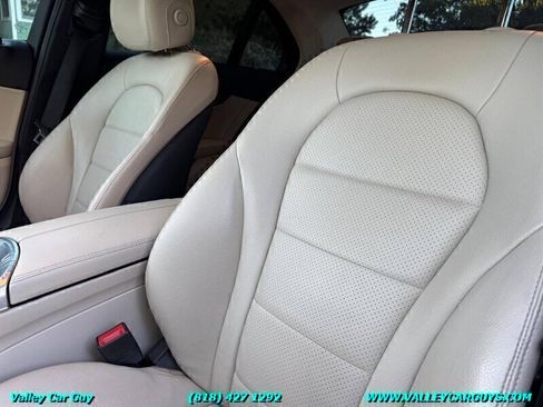 Used 2015 Mercedes-Benz C 300 4MATIC Sedan image 14