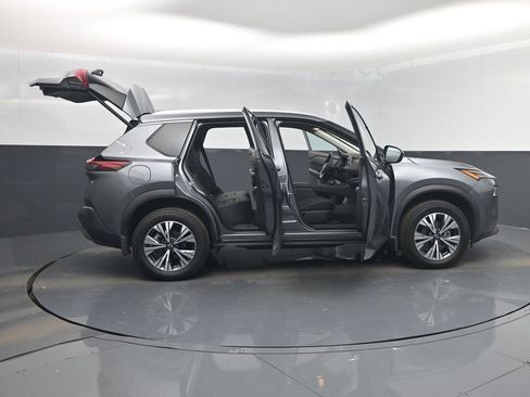 Used 2023 Nissan Rogue SV w/ SV Premium B Package image 50