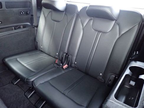 Certified 2024 Kia Sorento S image 18