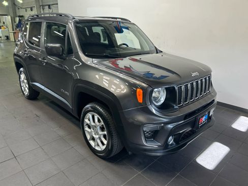 Used 2020 Jeep Renegade Latitude w/ Cold Weather Group AWD/4WD image 2