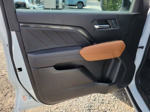 Used 2023 GMC Canyon AT4 w/ AT4 Premium Package AWD/4WD image 20