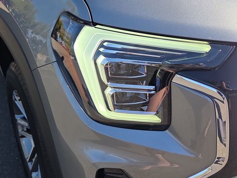 Used 2026 GMC Terrain Elevation FWD image 10