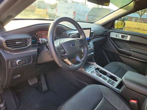 Used 2020 Ford Explorer Limited w/ Class III Trailer Tow Package image 14