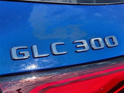 Certified 2025 Mercedes-Benz GLC 300 4MATIC image 14