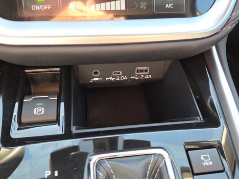 Used 2025 Subaru Outback Touring XT w/ Popular Package #2 image 31