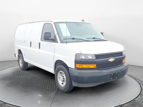 Used 2019 Chevrolet Express 2500 image 7
