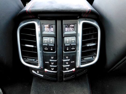 Used 2016 Porsche Cayenne GTS AWD/4WD image 22