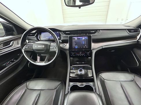 Certified 2022 Jeep Grand Cherokee L Limited image 13