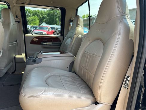 Used 2000 Ford F350 Lariat image 37